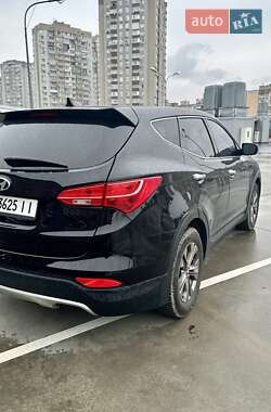 Внедорожник / Кроссовер Hyundai Santa FE 2014 в Киеве