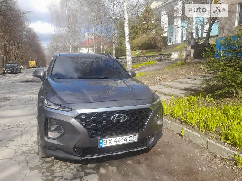 Внедорожник / Кроссовер Hyundai Santa FE 2019 в Каменец-Подольском
