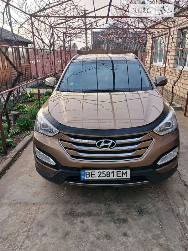 Внедорожник / Кроссовер Hyundai Santa FE 2013 в Николаеве
