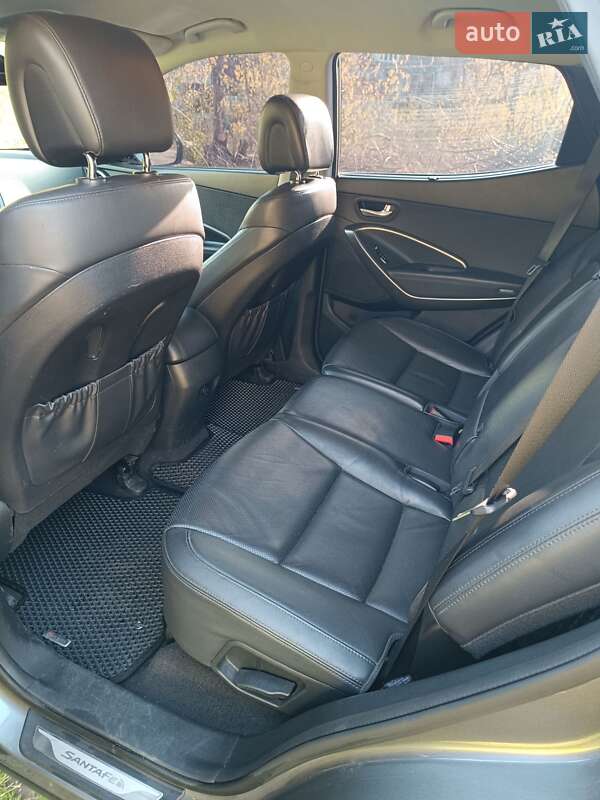 Внедорожник / Кроссовер Hyundai Santa FE 2016 в Житомире