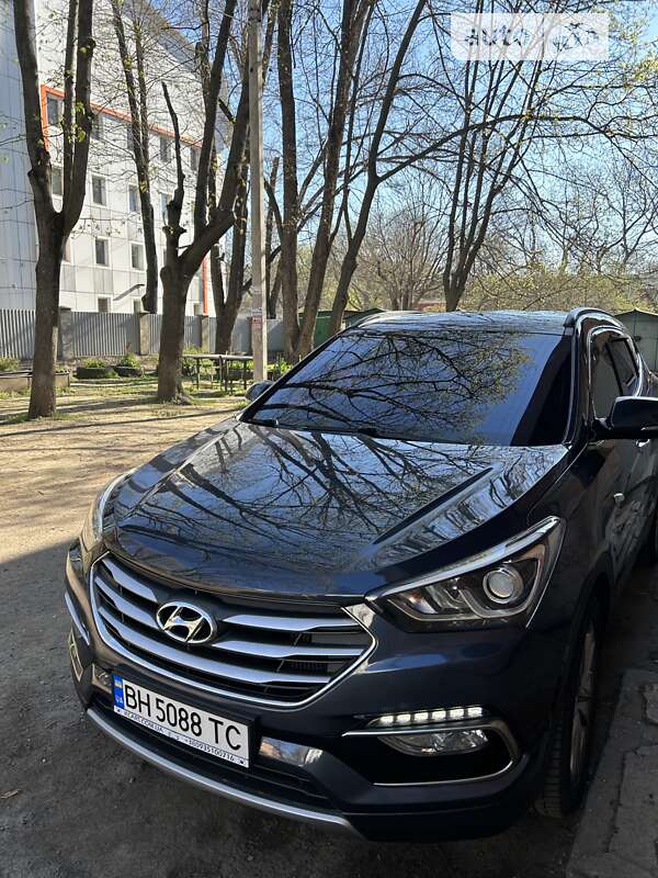 Внедорожник / Кроссовер Hyundai Santa FE 2015 в Одессе