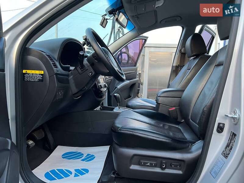 Позашляховик / Кросовер Hyundai Santa FE 2011 в Луцьку