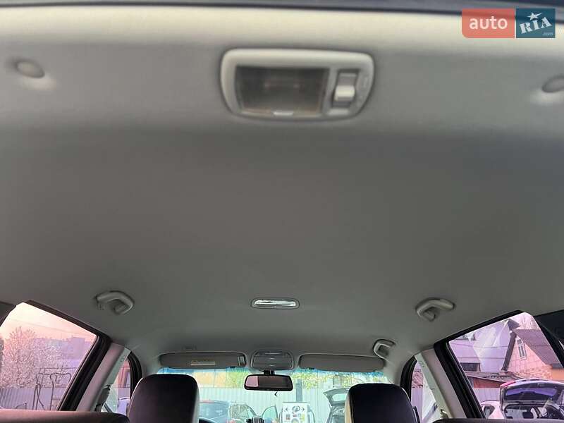 Позашляховик / Кросовер Hyundai Santa FE 2011 в Луцьку