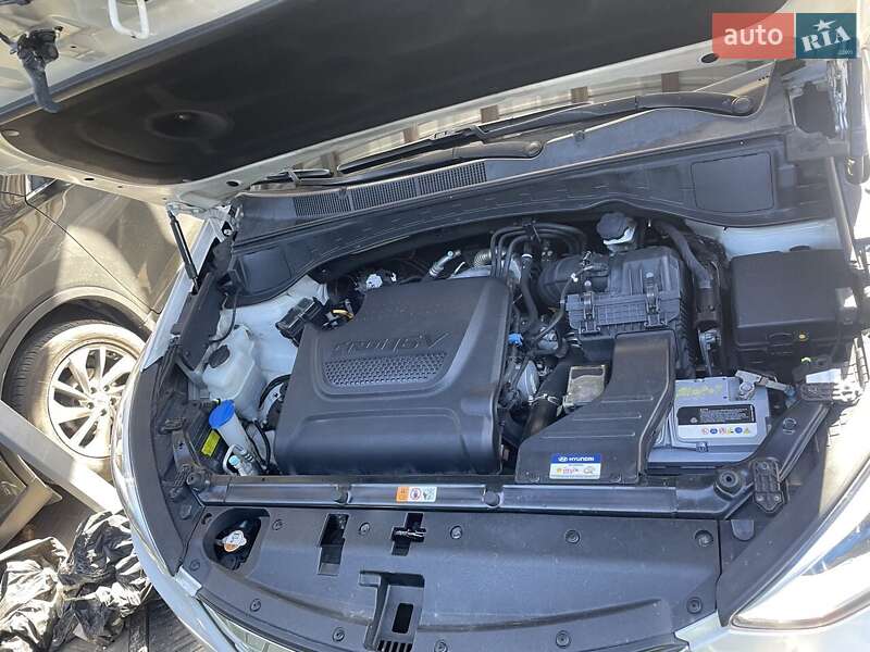 Позашляховик / Кросовер Hyundai Santa FE 2014 в Борисполі