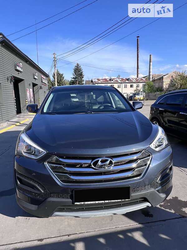 Позашляховик / Кросовер Hyundai Santa FE 2015 в Івано-Франківську