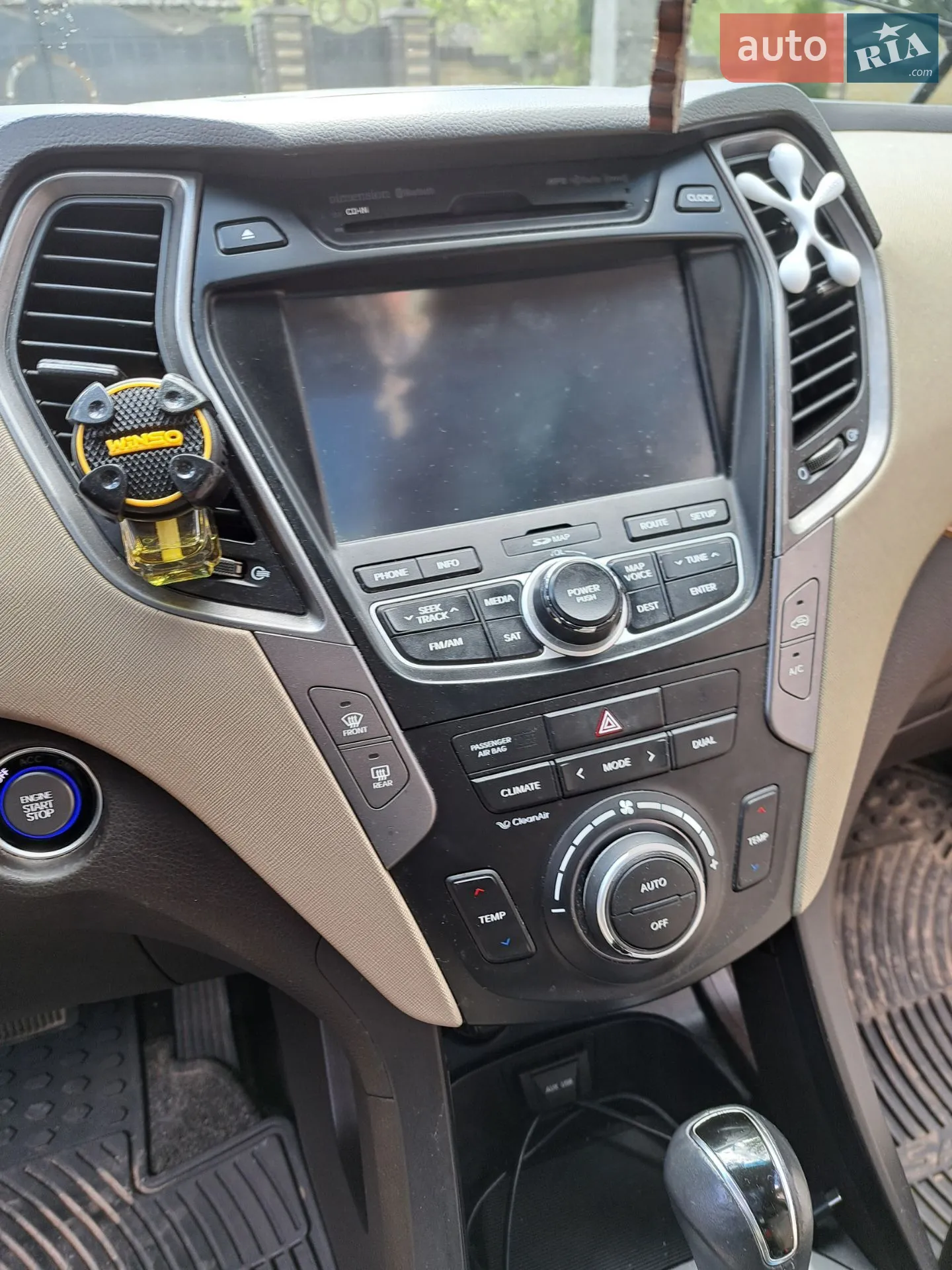 2014 Hyundai Santa Fe - мініатюра 17