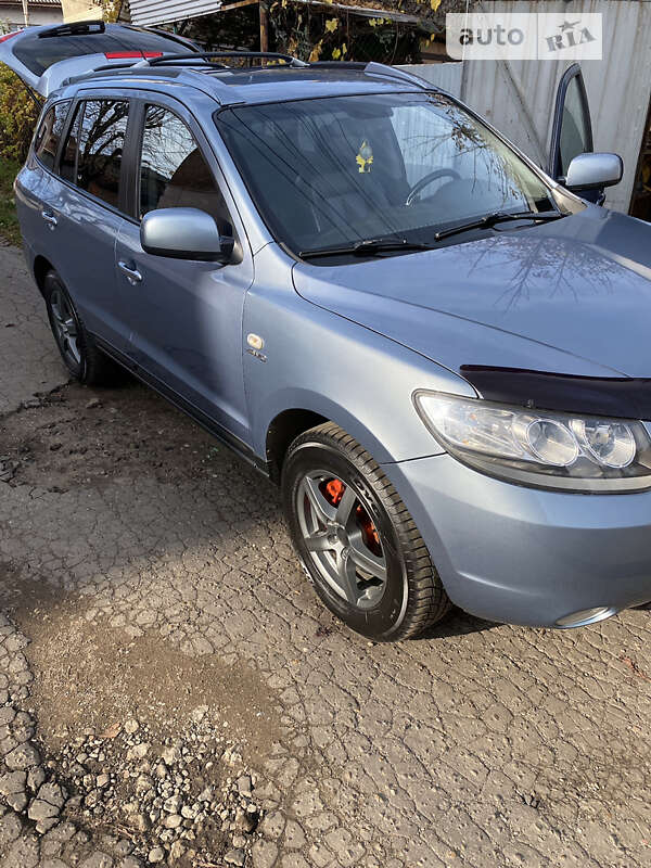 Позашляховик / Кросовер Hyundai Santa FE 2006 в Чернівцях