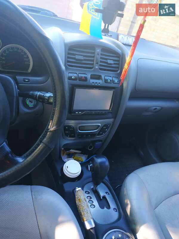 Внедорожник / Кроссовер Hyundai Santa FE 2006 в Харькове