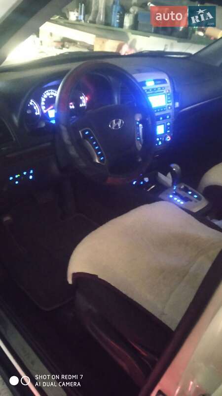 Внедорожник / Кроссовер Hyundai Santa FE 2012 в 