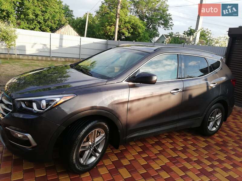 Внедорожник / Кроссовер Hyundai Santa FE 2016 в Великой Михайловке