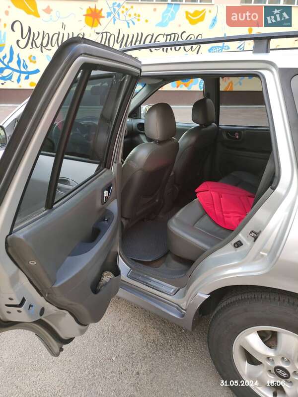 Позашляховик / Кросовер Hyundai Santa FE 2005 в Черкасах
