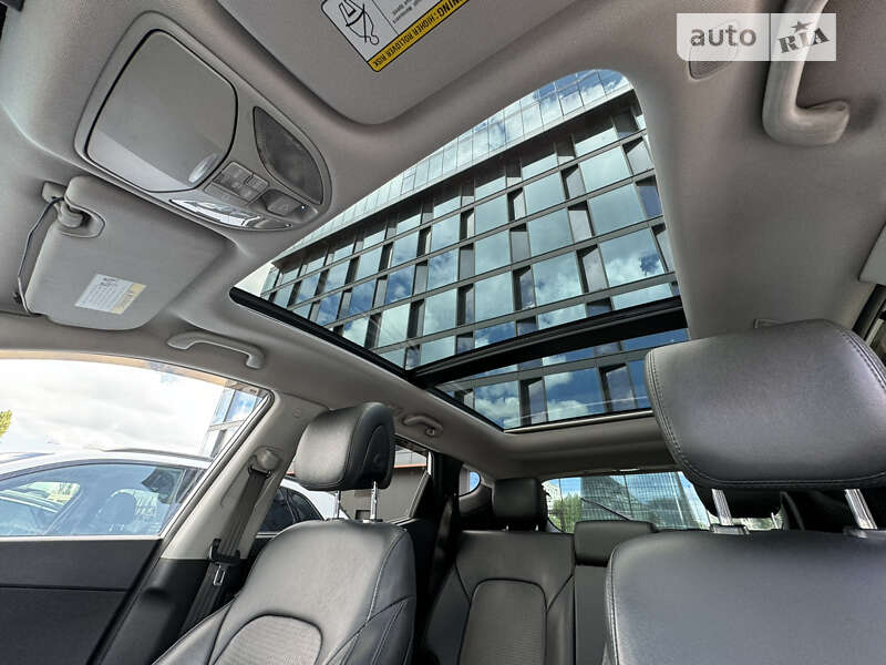 Внедорожник / Кроссовер Hyundai Santa FE 2015 в Киеве