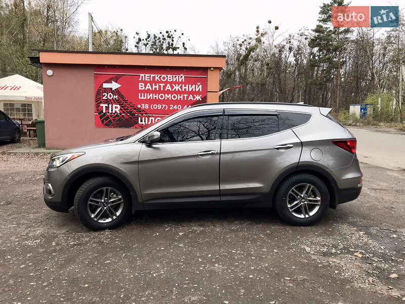 Внедорожник / Кроссовер Hyundai Santa FE 2016 в Вышгороде