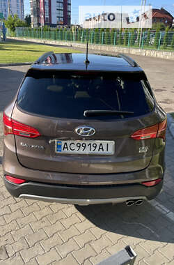 Позашляховик / Кросовер Hyundai Santa FE 2015 в Луцьку