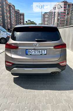 Внедорожник / Кроссовер Hyundai Santa FE 2018 в Тернополе