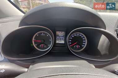 Позашляховик / Кросовер Hyundai Santa FE 2014 в 