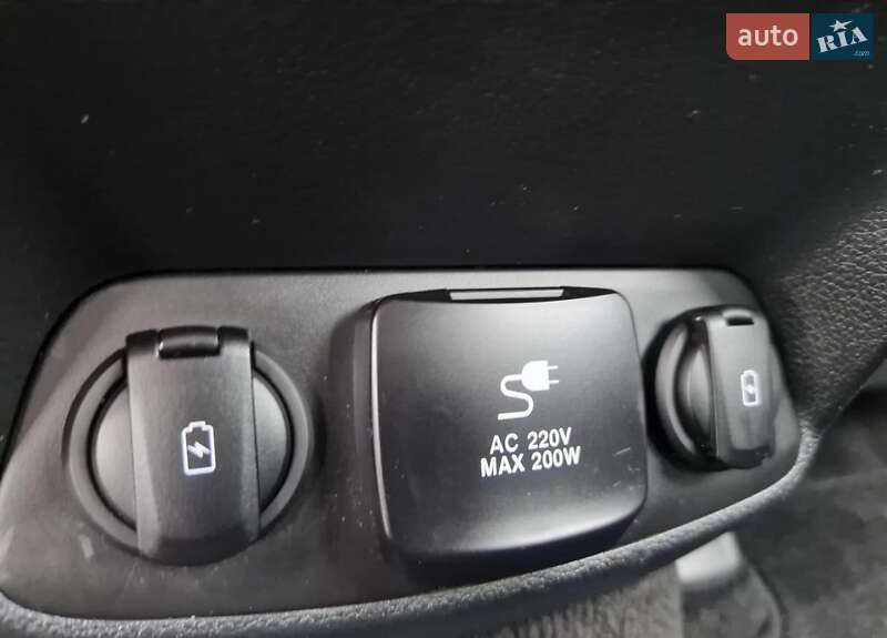 Внедорожник / Кроссовер Hyundai Santa FE 2020 в Тернополе