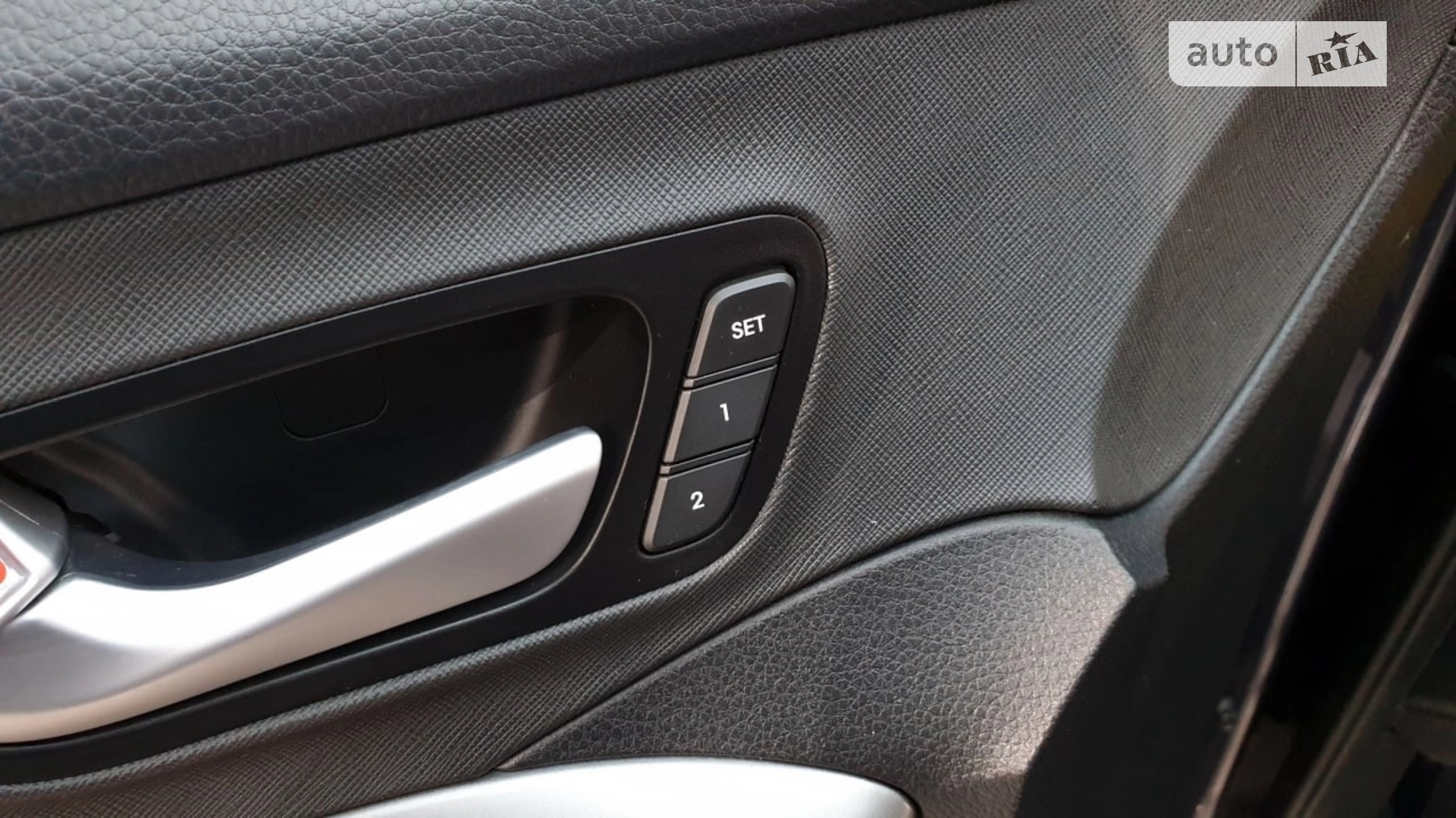 2016 Hyundai Santa Fe - мініатюра 12