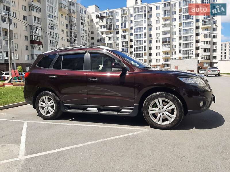 Внедорожник / Кроссовер Hyundai Santa FE 2011 в Чернигове