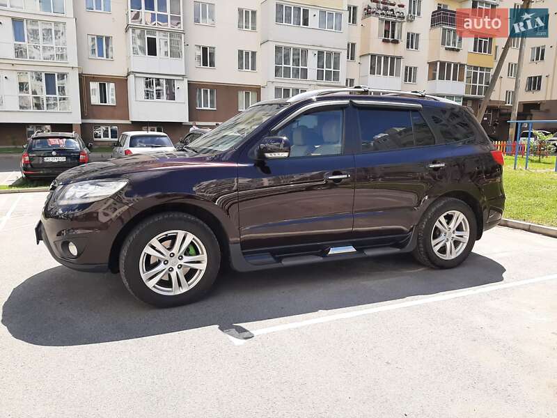 Внедорожник / Кроссовер Hyundai Santa FE 2011 в Чернигове