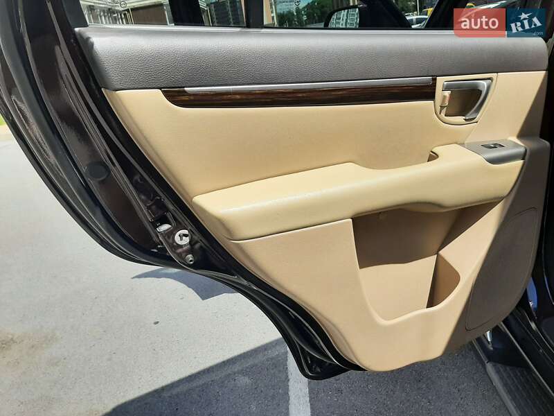 Внедорожник / Кроссовер Hyundai Santa FE 2011 в Чернигове