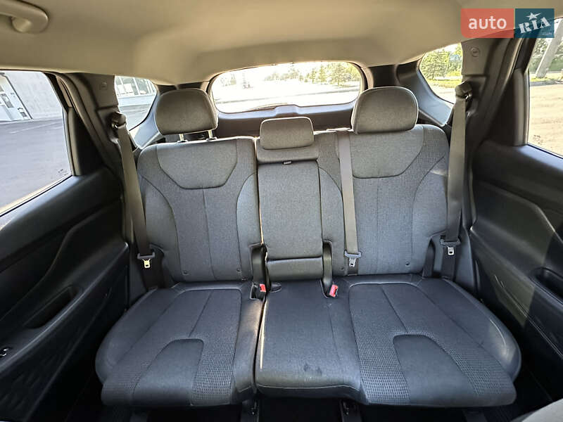 Внедорожник / Кроссовер Hyundai Santa FE 2019 в Ровно