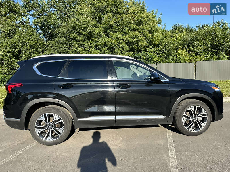 Внедорожник / Кроссовер Hyundai Santa FE 2019 в Ровно