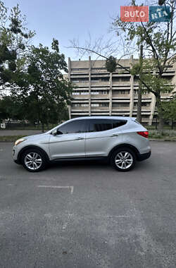 Внедорожник / Кроссовер Hyundai Santa FE 2013 в 