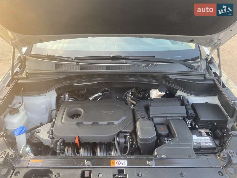 Позашляховик / Кросовер Hyundai Santa FE 2017 в Житомирі