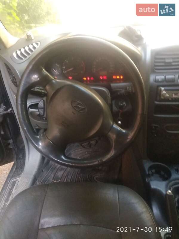 Внедорожник / Кроссовер Hyundai Santa FE 2003 в Виннице