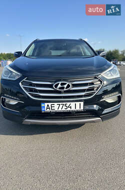 Внедорожник / Кроссовер Hyundai Santa FE 2016 в 