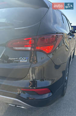 Внедорожник / Кроссовер Hyundai Santa FE 2016 в 