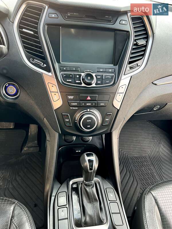 Внедорожник / Кроссовер Hyundai Santa FE 2012 в Тернополе