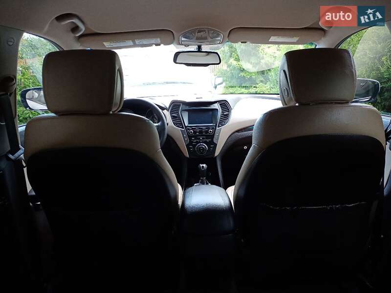 Внедорожник / Кроссовер Hyundai Santa FE 2016 в Луцке
