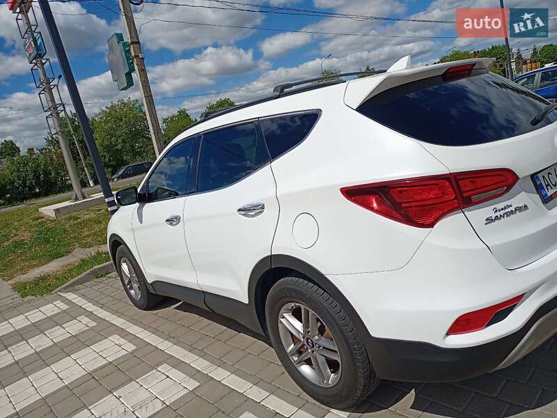 Внедорожник / Кроссовер Hyundai Santa FE 2016 в Луцке
