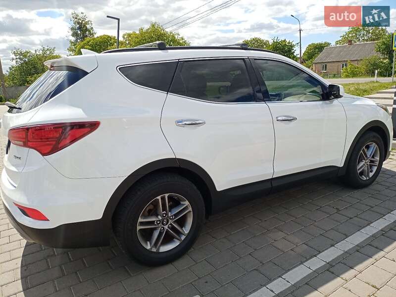 Внедорожник / Кроссовер Hyundai Santa FE 2016 в Луцке