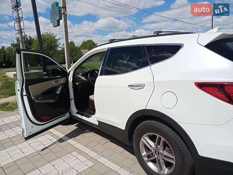 Внедорожник / Кроссовер Hyundai Santa FE 2016 в Луцке