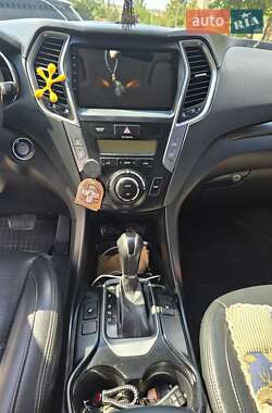 Внедорожник / Кроссовер Hyundai Santa FE 2013 в 