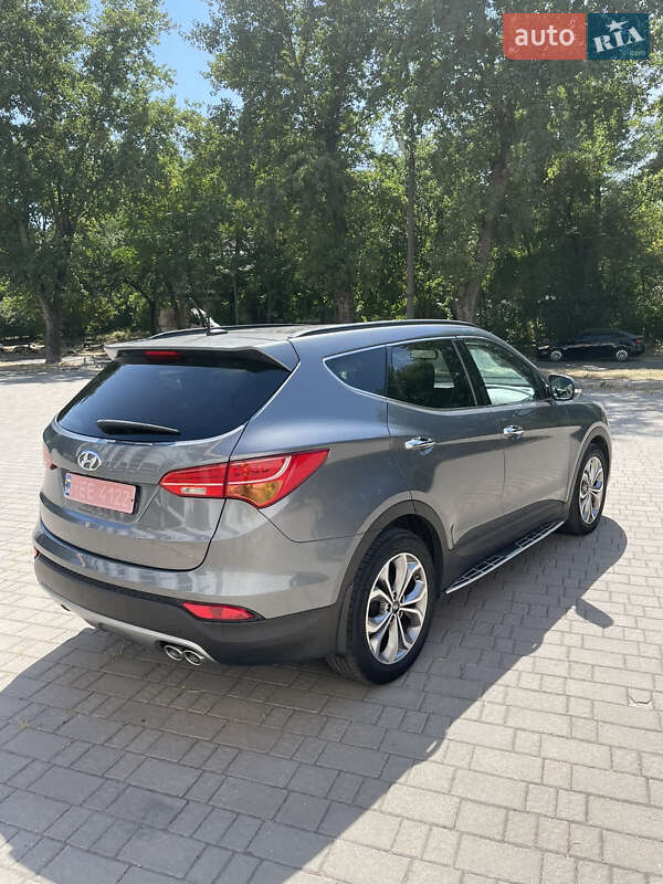 Внедорожник / Кроссовер Hyundai Santa FE 2015 в Днепре