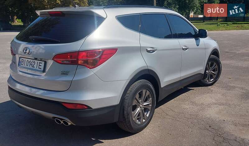 Внедорожник / Кроссовер Hyundai Santa FE 2012 в Вольногорске