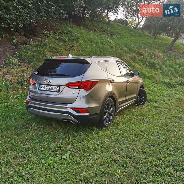 Внедорожник / Кроссовер Hyundai Santa FE 2017 в Киеве
