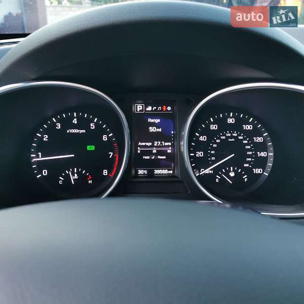 Внедорожник / Кроссовер Hyundai Santa FE 2017 в Киеве