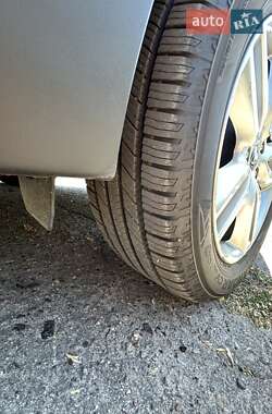 Внедорожник / Кроссовер Hyundai Santa FE 2014 в 