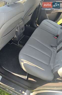 Внедорожник / Кроссовер Hyundai Santa FE 2011 в 