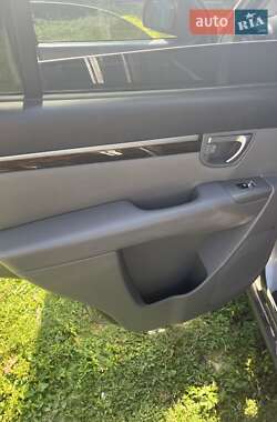 Внедорожник / Кроссовер Hyundai Santa FE 2011 в 