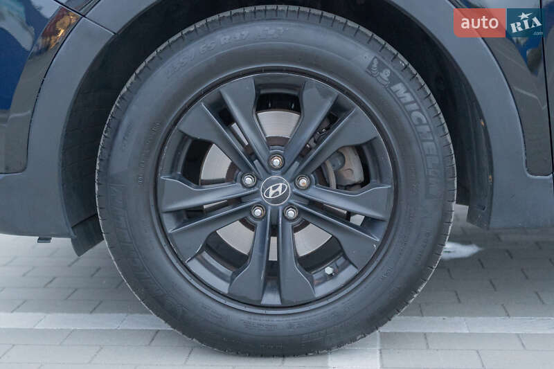 Позашляховик / Кросовер Hyundai Santa FE 2012 в Вінниці