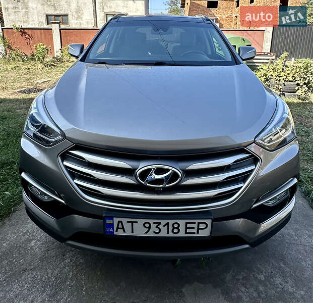 Позашляховик / Кросовер Hyundai Santa FE 2016 в Івано-Франківську