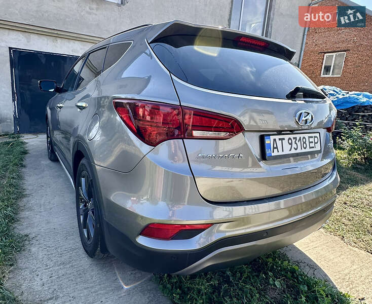 Позашляховик / Кросовер Hyundai Santa FE 2016 в Івано-Франківську