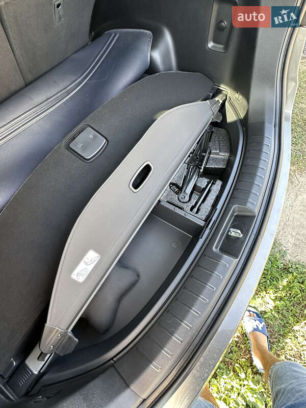 Позашляховик / Кросовер Hyundai Santa FE 2016 в Івано-Франківську