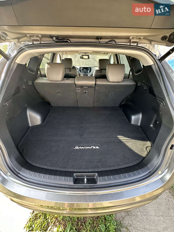 Позашляховик / Кросовер Hyundai Santa FE 2016 в Івано-Франківську